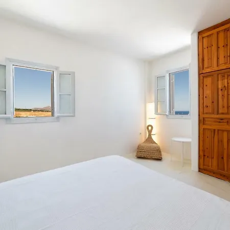 Beachfrontparos